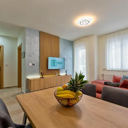 Koti 公寓 兹拉蒂博尔